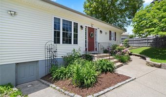 28 Fairview Ave, Cumberland, RI 02864