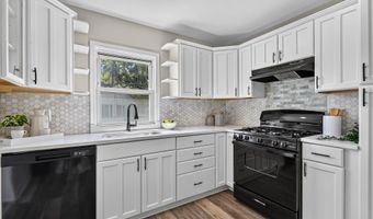 637 MARKET St, Aberdeen, MD 21001
