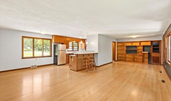 2619 Meadow Glen Rd, Ames, IA 50014