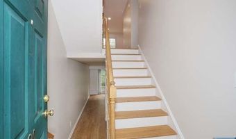 90 Elm St, Allendale, NJ 07401