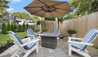 35 Hall Ave, Newport, RI 02840