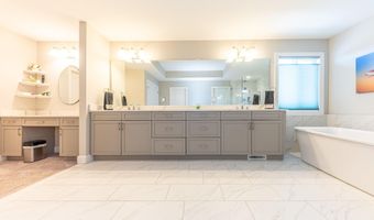 2376 Westbrooke Cir S, Ann Arbor, MI 48105