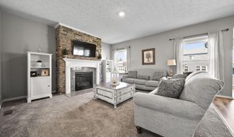 43 Burroughs Dr, Ashville, OH 43103