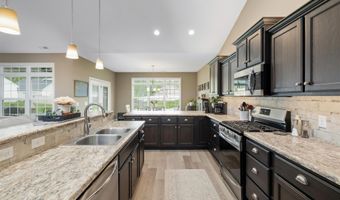 5609 Bear Creek Pass, Auburn, IN 46706
