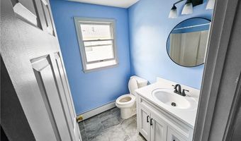 17 Public St, East Providence, RI 02914