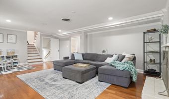 4534 LA SALLE Ave, Alexandria, VA 22304