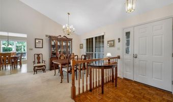 305 Arbor Glen Dr, Ballwin, MO 63021