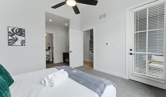 1282 Oak St, Columbus, OH 43205