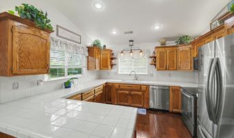 7008 Beatie Rd, Anderson, CA 96007