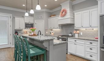 408 Halifax Cir, Benton, LA 71006