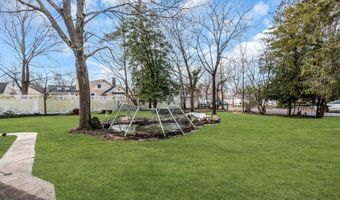 501 Cable Ave, Beachwood, NJ 08722