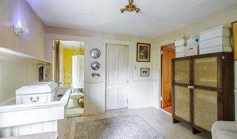16 Francestown Rd, Bennington, NH 03442