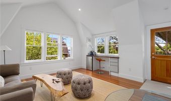 47 Longfellow Rd, Jamestown, RI 02835