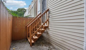 426 N HOLLY St, Philadelphia, PA 19104