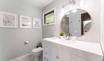 486 Edgeworthe Dr SE, Ada, MI 49301