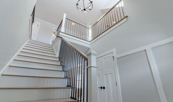 22 Sunrise Cir, Auburn, NH 03032