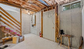3 Gleneagle Dr, Bedford, NH 03110