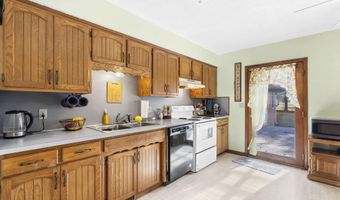 1006 Baretta Ct, Aurora, MO 65605