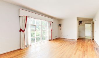 6115 LONE OAK Dr, Bethesda, MD 20817