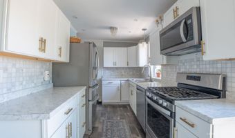 144 Grosvenor St, Athens, OH 45701