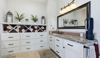 525 W HARMONY Pl, Chandler, AZ 85248