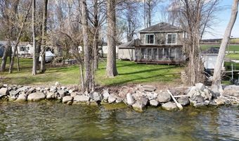 23 Mud Pt S, Alburgh, VT 05440
