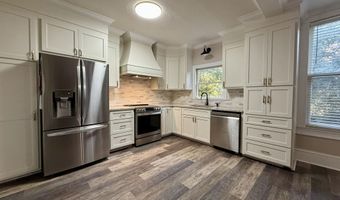 646 McLendon St, Ashburn, GA 31714