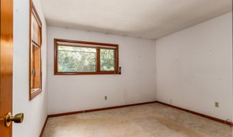 9 Sandy Brook Rd 2, Clinton, CT 06413