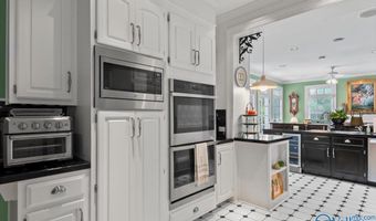 519 E Main St, Albertville, AL 35950