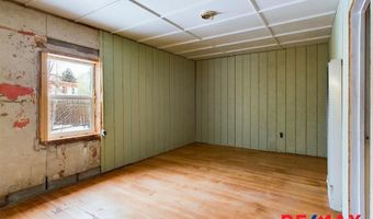 214 Yellowstone Ave, Cody, WY 82414