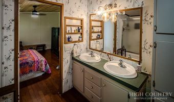 461 Reuben Wooten Rd, Banner Elk, NC 28604