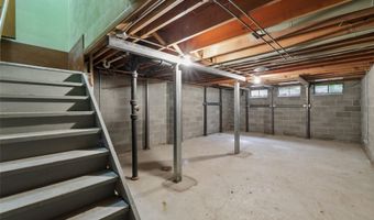 3908 Muskogee Ave, Des Moines, IA 50312