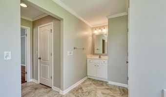 831 Vandenburg Dr, Boiling Springs, SC 29316