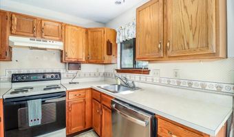 157 Shelter Rock Rd 37, Danbury, CT 06810