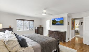 1415 W Hawthorne St, Arlington Heights, IL 60005