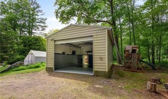210 Keach Pond Dr, Glocester, RI 02814