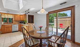 39 Green Hill Ln, Cheshire, CT 06410