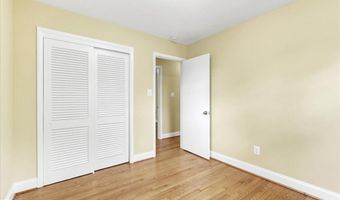 664 GREENBRIER St, Arlington, VA 22204