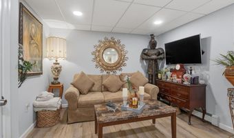 252 Wolf Rock Rd, Exeter, RI 02822
