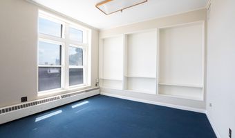 74 Hammond St 3, Bangor, ME 04401