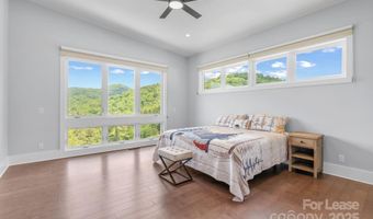 34 Grovepoint Way, Asheville, NC 28804