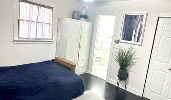 19 Center St, Barnegat, NJ 08005