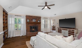 3775 OAK FOREST Dr, Bartlett, TN 38135