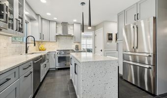 116 E Orchard St, Arlington Heights, IL 60005