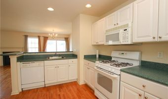 107 Sienna Dr 107, Danbury, CT 06810