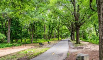 200 N PICKETT St 308, Alexandria, VA 22304
