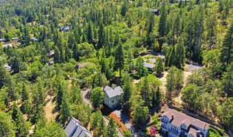 215 Piedmont Dr, Ashland, OR 97520