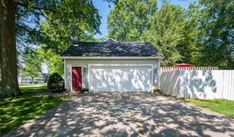 2424 Deerfield Dr, Ashtabula, OH 44004