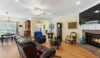 210 Henley Pl, Bay St. Louis, MS 39520