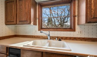1521 Cache Dr, Anchorage, AK 99507